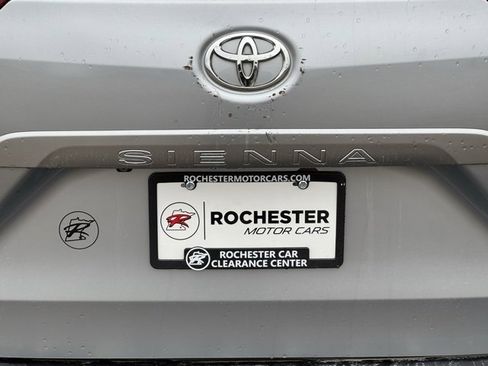 Used 2013 Toyota Sienna XLE image 44