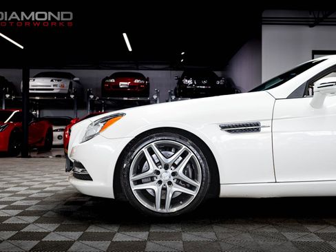 Used 2012 Mercedes-Benz SLK 350 image 9