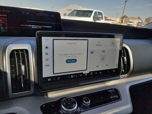 New 2025 Ford Expedition Active image 21