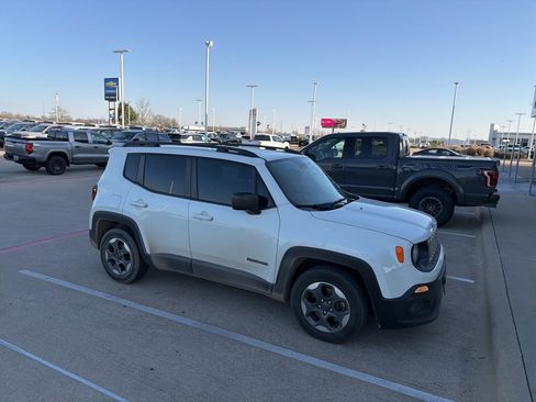 Used 2018 Jeep Renegade Sport w/ Power & Air Group image 1