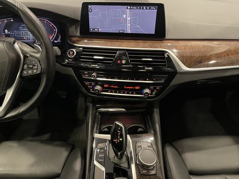 Certified 2020 BMW 530i xDrive AWD/4WD image 17