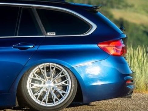 Used 2017 BMW 328d xDrive Wagon AWD/4WD image 33