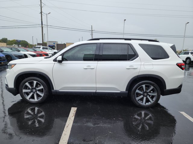 Used 2025 Honda Pilot Touring image 6