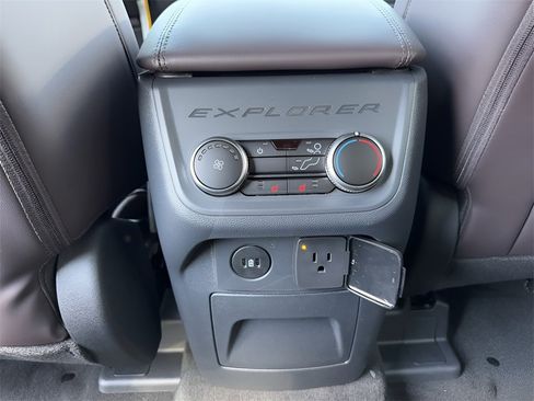 New 2026 Ford Explorer Platinum w/ LUX Leather Package image 36