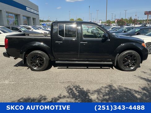 Used 2018 Nissan Frontier SV w/ Value Truck Package RWD image 6