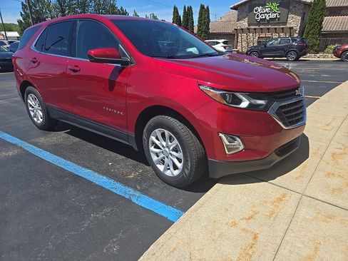 Used 2020 Chevrolet Equinox LT w/ Driver Convenience Package AWD/4WD image 7