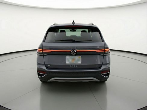 Used 2025 Volkswagen Taos SE image 7