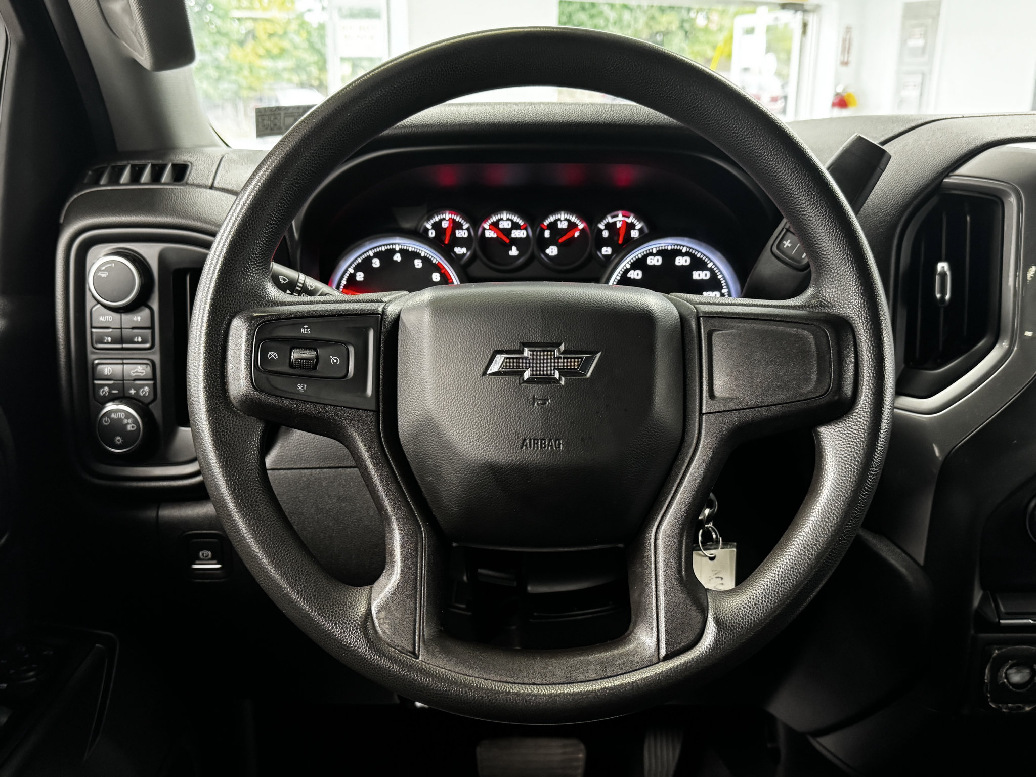 Used 2021 Chevrolet Silverado 1500 Custom Trail Boss AWD/4WD image 15