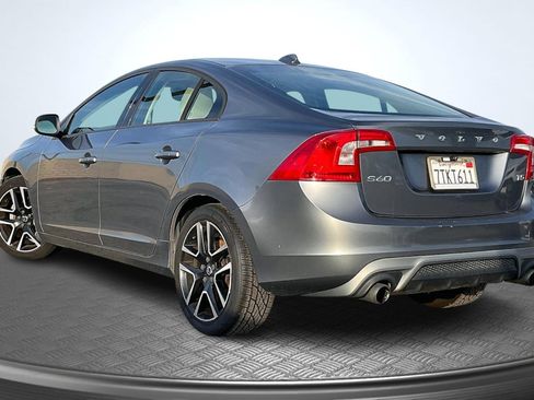 Used 2017 Volvo S60 T5 Dynamic image 2