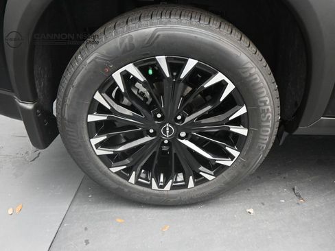 New 2026 Nissan Rogue SV FWD image 25