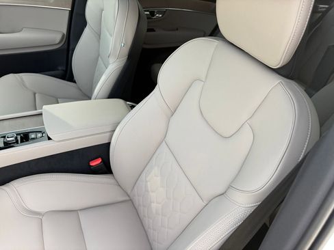 New 2026 Volvo XC90 B5 Plus w/ Protection Package Premier AWD/4WD image 12