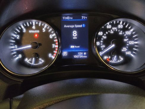 Used 2020 Nissan Rogue SV FWD image 23