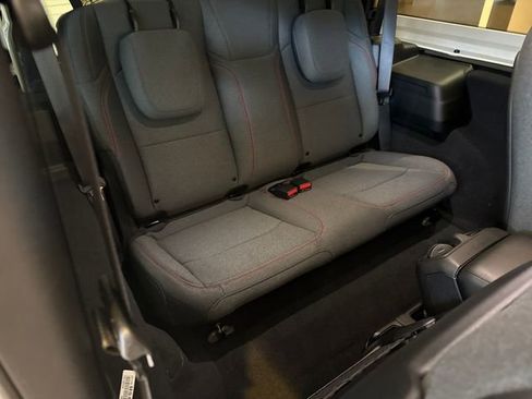 New 2026 Jeep Wrangler Rubicon w/ Xtreme 35 Tire Package image 10