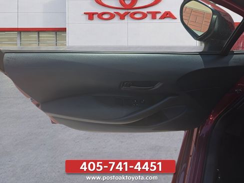Used 2025 Toyota Corolla LE FWD image 14