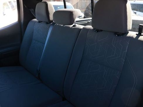 Used 2017 Toyota Tacoma TRD Sport w/ Tow Package image 11