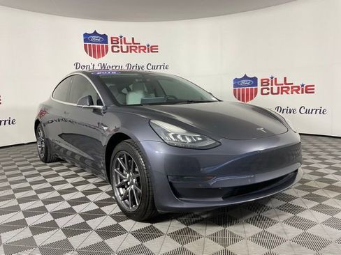 Used 2018 Tesla Model 3 Long Range image 1