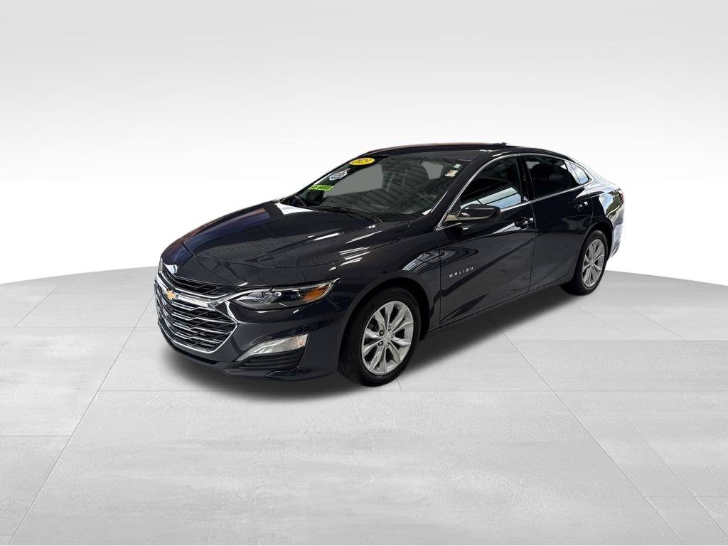 Used 2025 Chevrolet Malibu LT FWD image 2