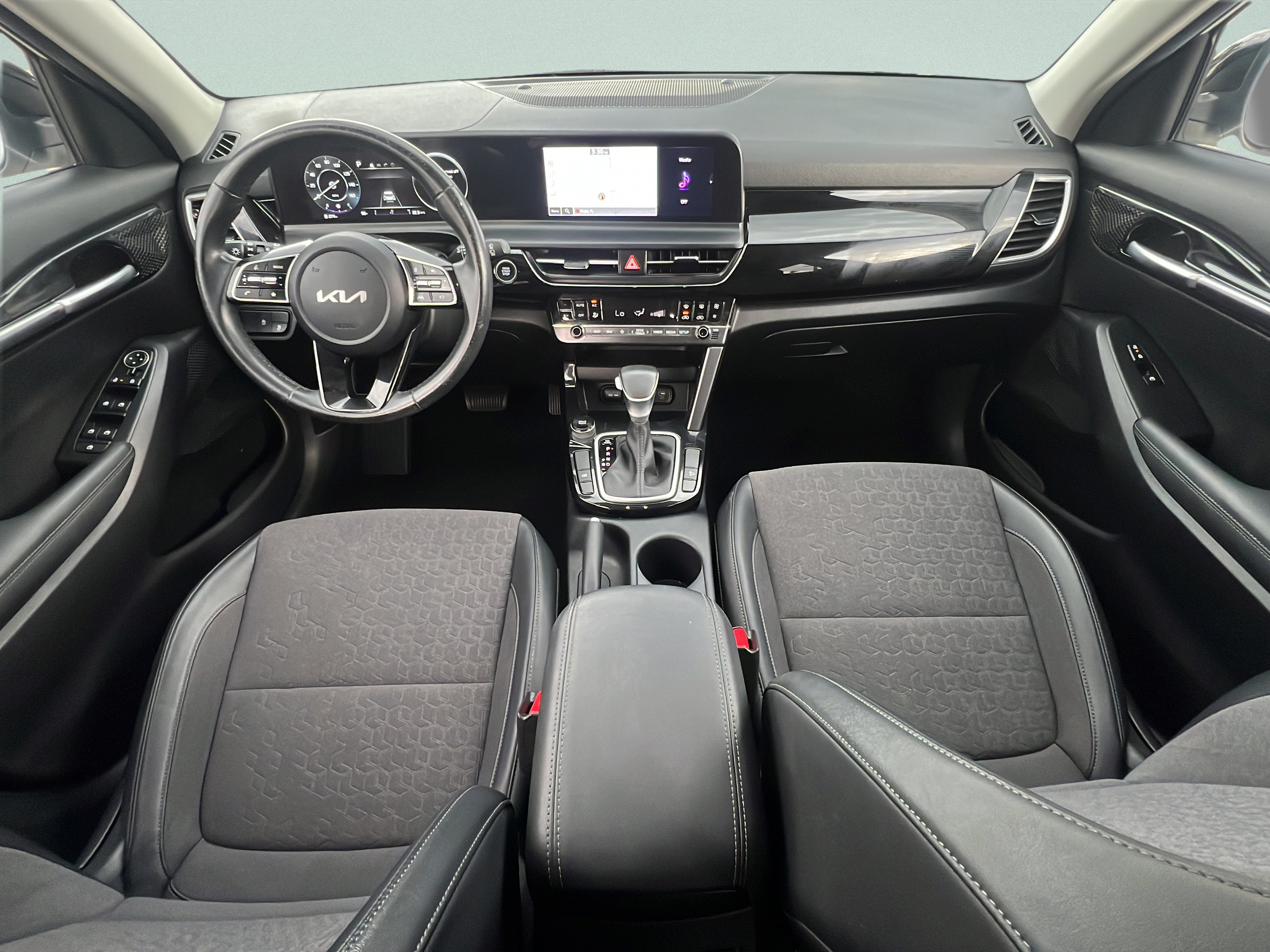 Used 2024 Kia Seltos S FWD image 11