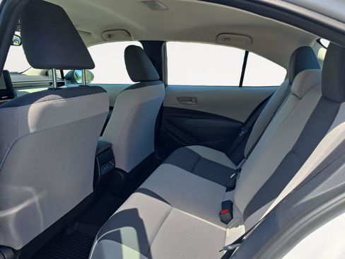 Used 2025 Toyota Corolla LE FWD image 17