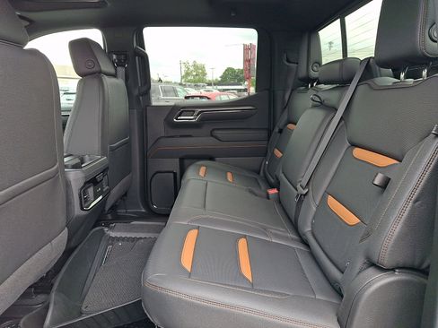 Certified 2023 GMC Sierra 1500 AT4 w/ AT4 Premium Package AWD/4WD image 10
