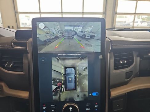 Used 2022 Ford Expedition Max Platinum image 24