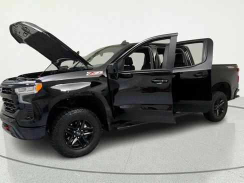 Used 2024 Chevrolet Silverado 1500 LT Trail Boss w/ Convenience Package II AWD/4WD image 9