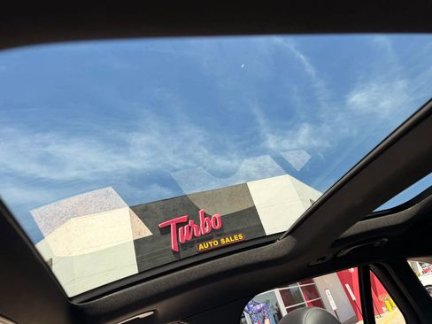 Used 2017 Mercedes-Benz GLC 300 image 22