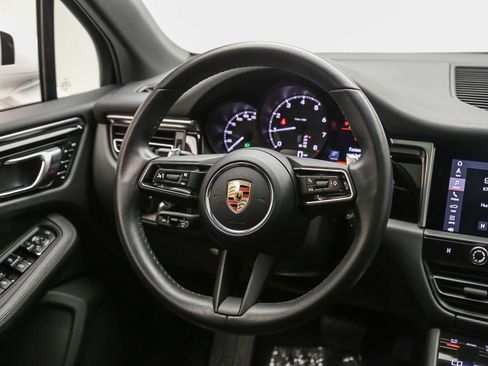 Certified 2023 Porsche Macan AWD/4WD image 19