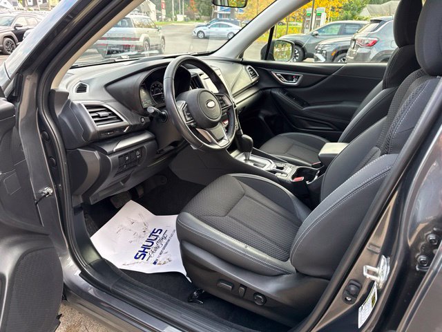 Used 2021 Subaru Forester Premium AWD/4WD image 6