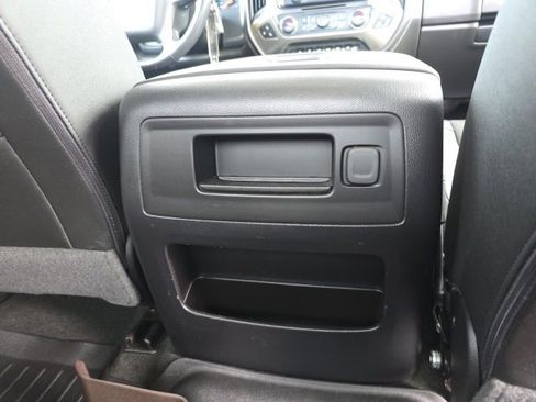 Used 2018 Chevrolet Silverado 1500 High Country image 17