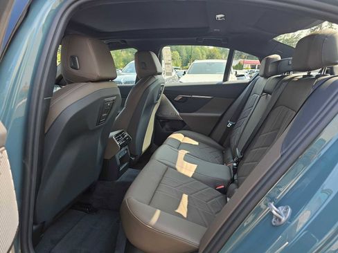 Used 2026 BMW i5 eDrive40 image 19