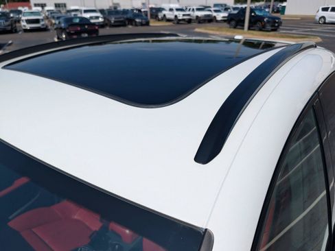 Used 2025 Porsche Macan S AWD/4WD image 37