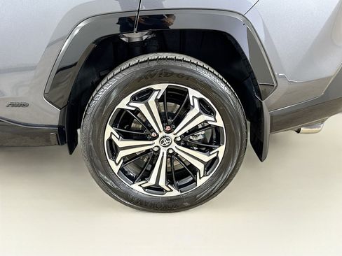 Used 2022 Toyota RAV4 XSE w/ Weather Package image 32