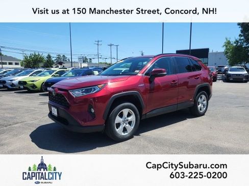 Used 2020 Toyota RAV4 XLE w/ Convenience Package AWD/4WD image 4