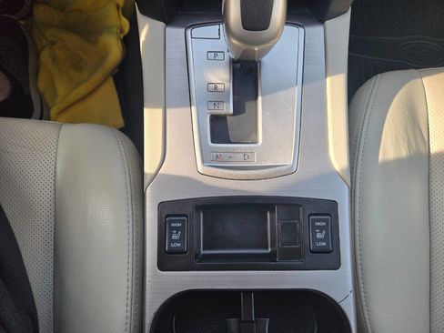 Used 2012 Subaru Outback 2.5i Limited image 14