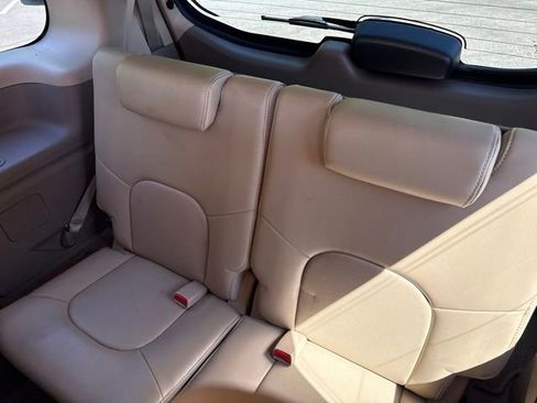 Used 2012 Nissan Pathfinder LE AWD/4WD image 16