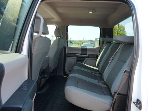 Used 2015 Ford F150 XL w/ Equipment Group 101A Mid AWD/4WD image 18