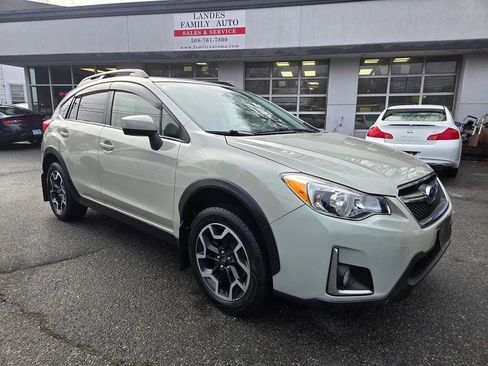 Used 2016 Subaru Crosstrek 2.0i Premium w/ Moonroof Package image 39