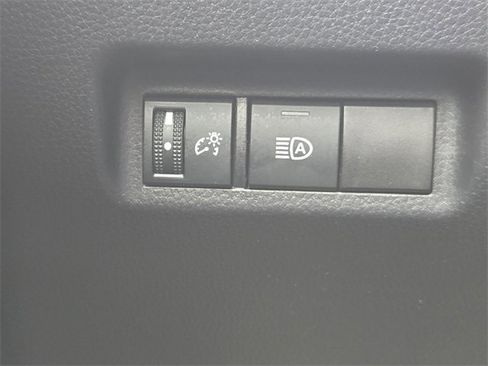 Certified 2025 Toyota RAV4 LE image 26