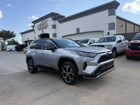 Used 2024 Toyota RAV4 XSE AWD/4WD image 40