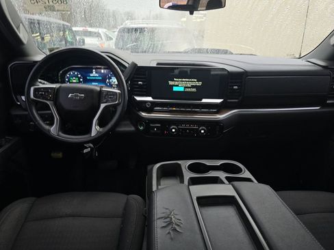 Used 2023 Chevrolet Silverado 1500 LT Trail Boss w/ Protection Package image 6