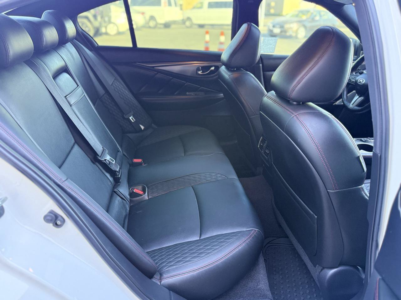 Used 2018 INFINITI Q50 Red Sport 400 w/ Sensory Package (Sport) RWD image 17