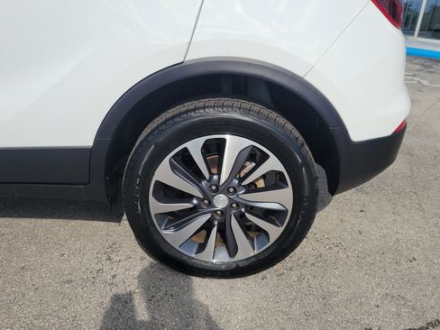 Used 2022 Buick Encore Preferred w/ Safety Package image 27