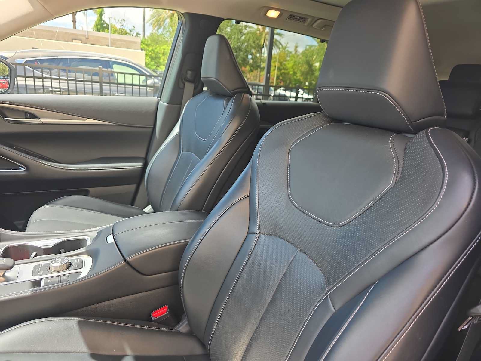 Used 2023 INFINITI QX60 Luxe w/ Performance Audio Package FWD image 15