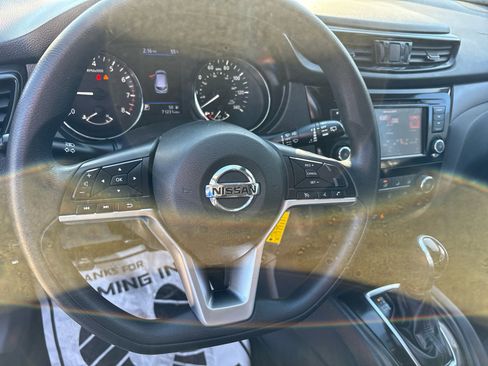 Used 2021 Nissan Rogue Sport S image 23