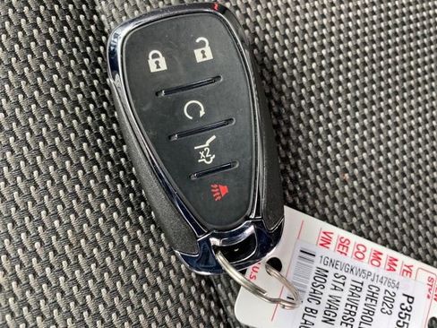 Certified 2023 Chevrolet Traverse LT w/ LPO, Floor Liner Package image 23