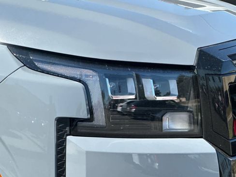 New 2026 Nissan Frontier SV image 27