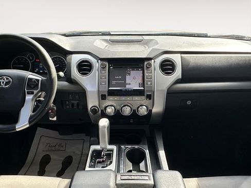 Used 2017 Toyota Tundra SR5 AWD/4WD image 11