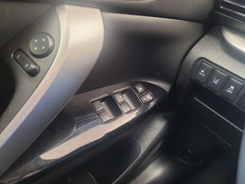 Used 2024 Mitsubishi Eclipse Cross AWD image 27