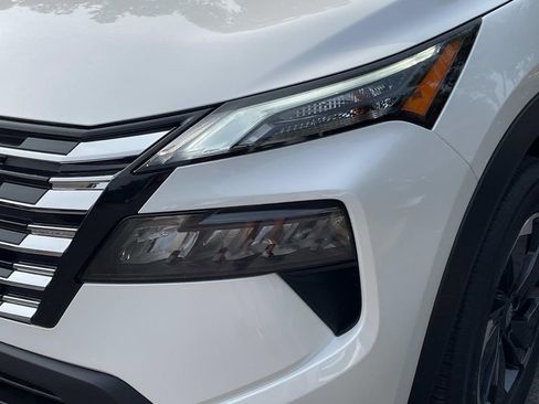 New 2026 Nissan Rogue SV AWD/4WD image 10